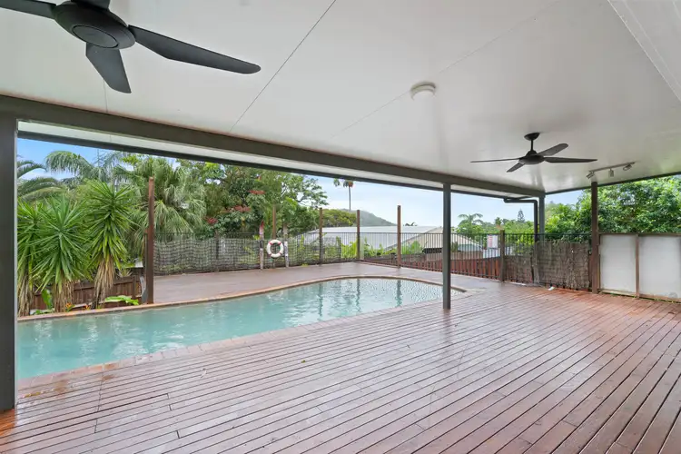 6 McFarlane Drive, Kanimbla QLD 4870