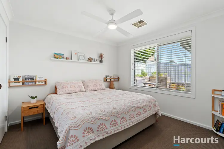 Sixth view of Homely semi-detached listing, 1/6 Gelfius Crescent, Macquarie Hills NSW 2285