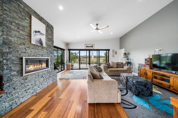 945 Howes Creek Road, Mansfield VIC 3722