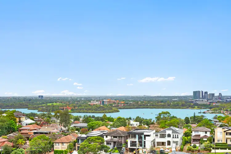 207/734 Victoria Road