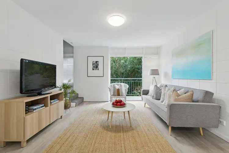 6/33 Seabeach Avenue