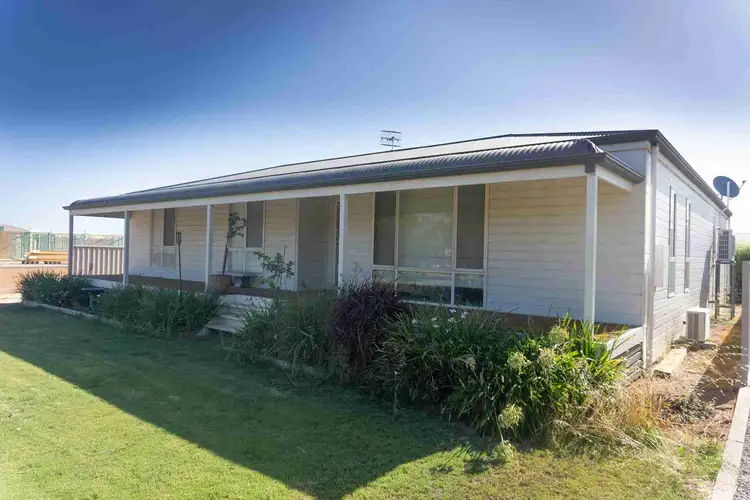 12 Arno Bay Road, Cleve SA 5640