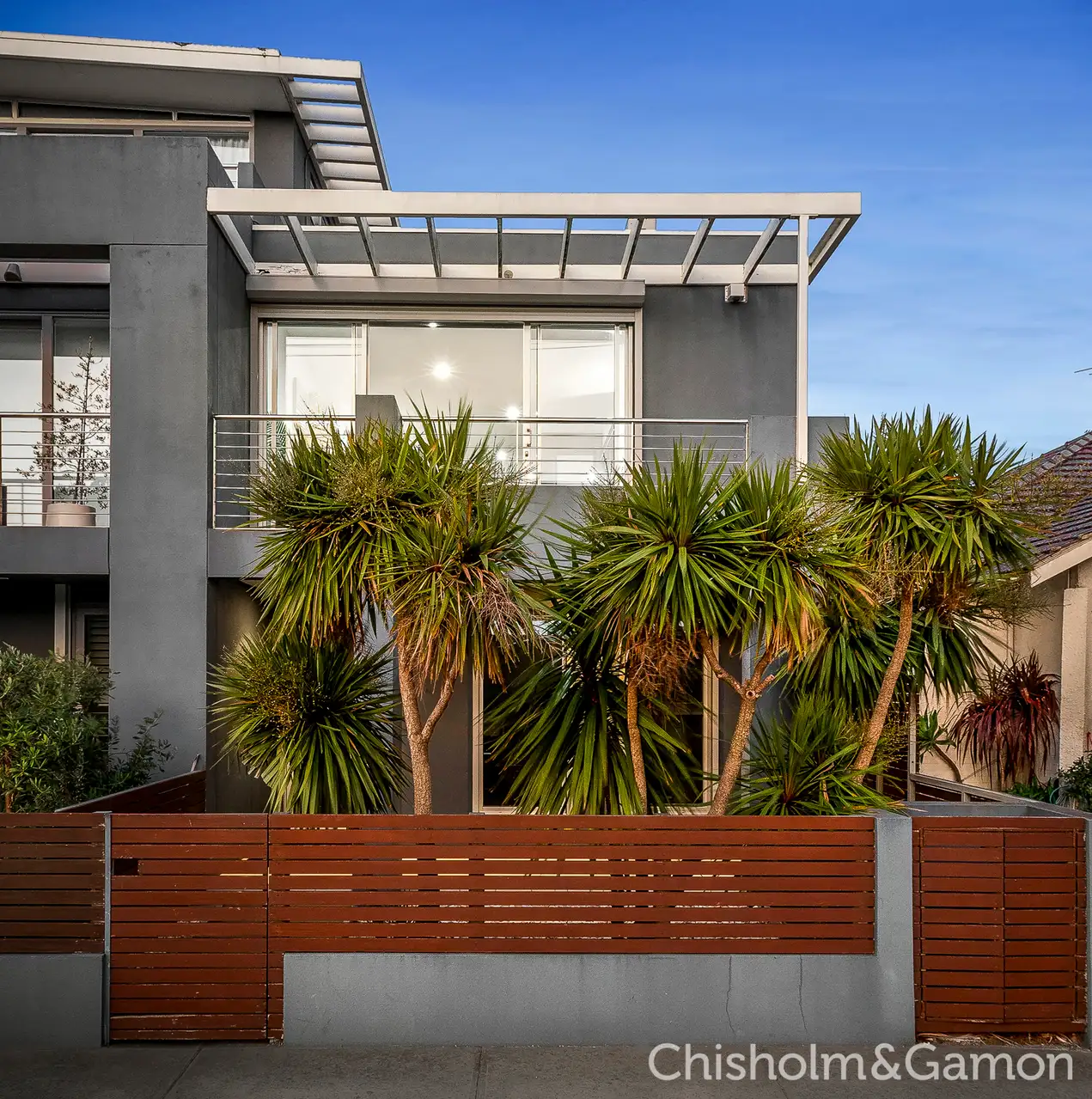 Main view of Homely townhouse listing, 4/135-137 Ormond Esplanade, Elwood VIC 3184