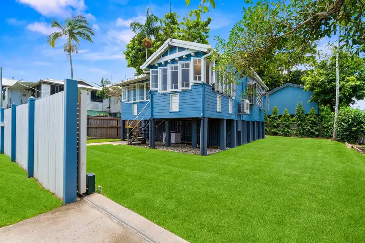 21 Law Street, Cairns North QLD 4870