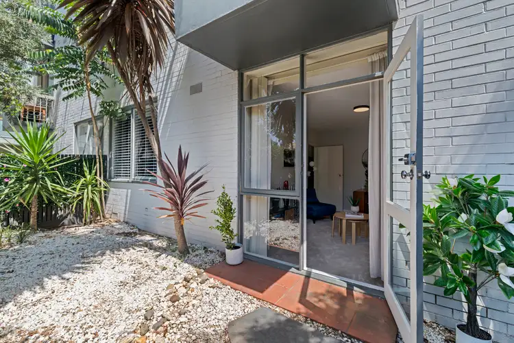 7/180 Barkly Street, St Kilda VIC 3182