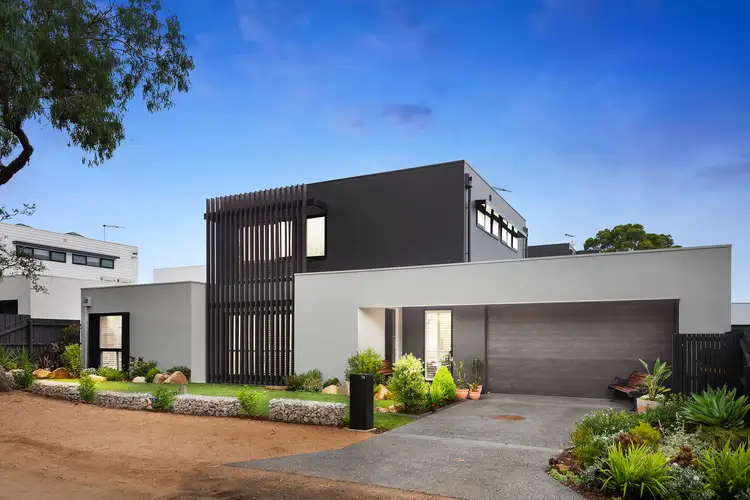 7a Leura Crescent, Rosebud VIC 3939