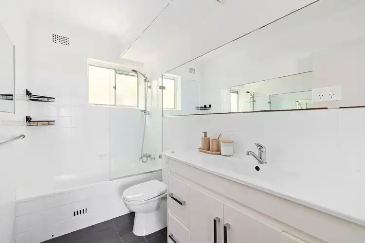 Sixth view of Homely unit listing, 2/128 Lawrence Street, Freshwater NSW 2096