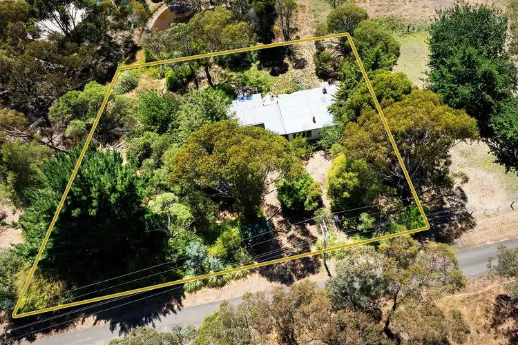 65 Railway Road, Elphinstone VIC 3448