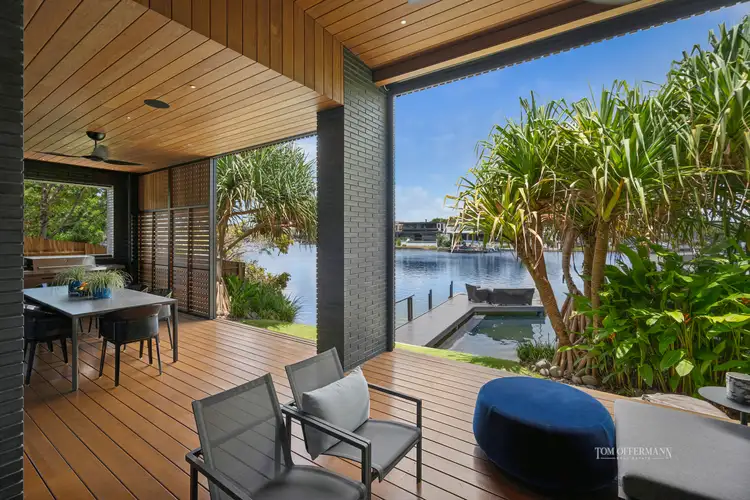 9 Waterside Court
