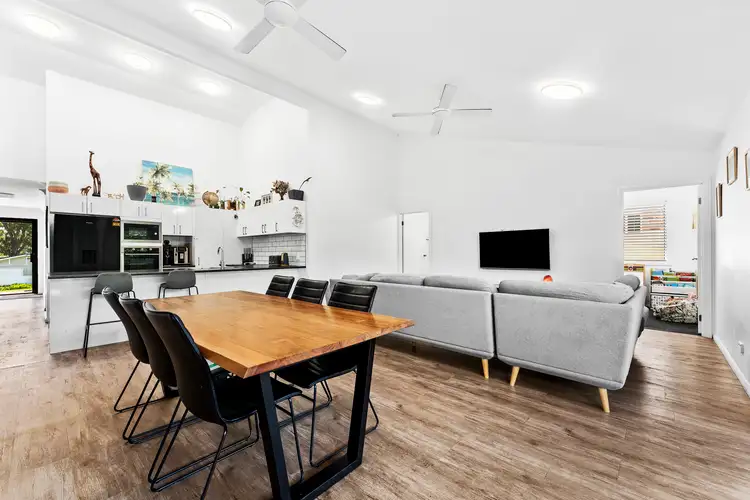 27 Sunset Parade, Chain Valley Bay NSW 2259