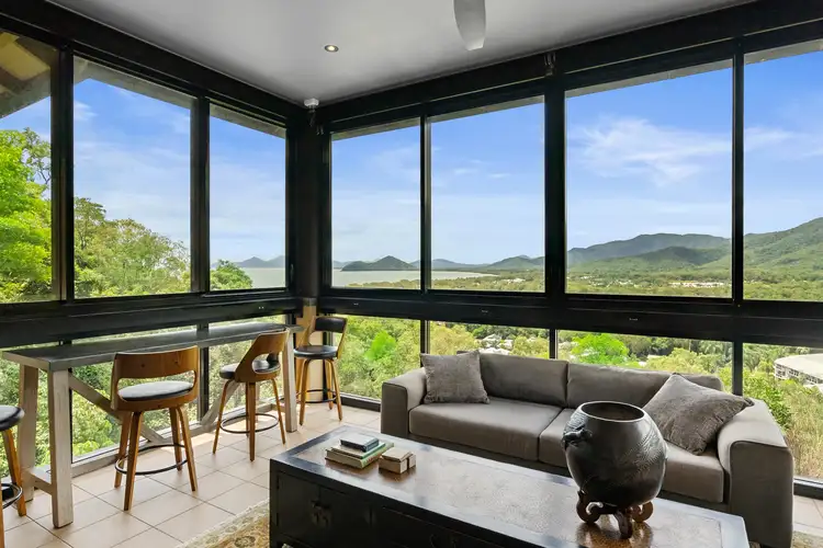 9/13 Colonel Cummings Drive, Palm Cove QLD 4879