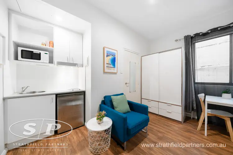 Fifth view of Homely studio listing, 4/14 Botany Road, Bondi Junction NSW 2022