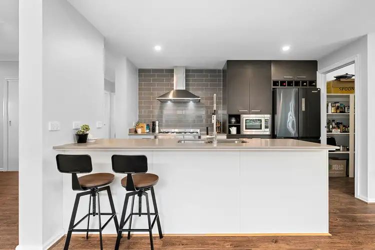 Fourth view of Homely house listing, 290 Mandalay Circuit, Beveridge VIC 3753