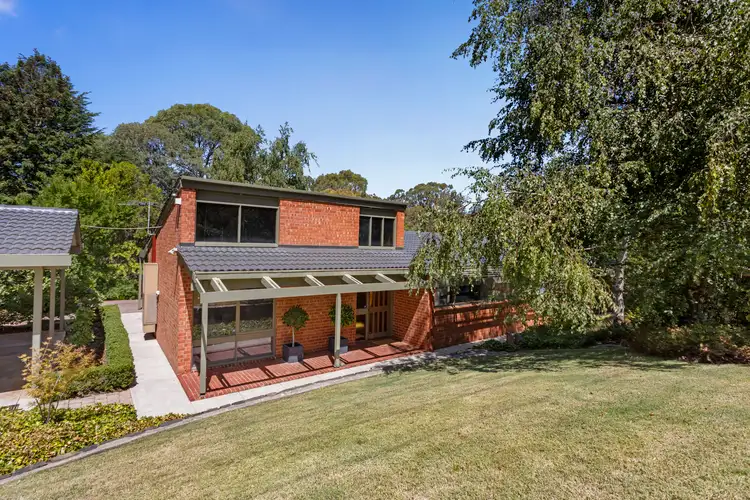 14 Thorngate Drive