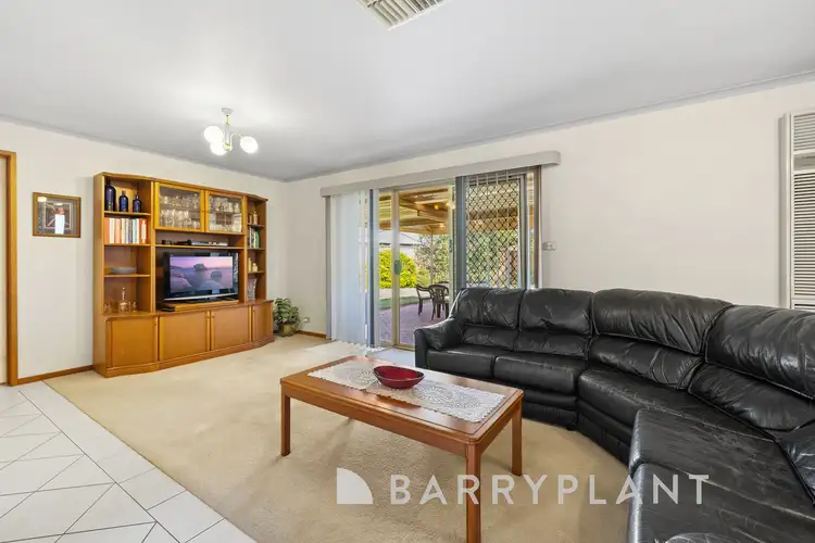 Fifth view of Homely house listing, 7 Simon Court, Brookfield VIC 3338