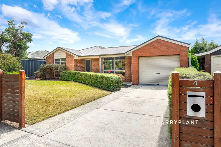 4 Howey Road, Pakenham VIC 3810