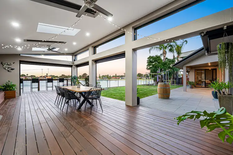 42 McDonald Grove, West Lakes SA 5021