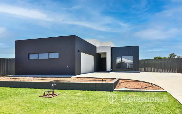44 Livingstone Drive, Gol Gol NSW 2738