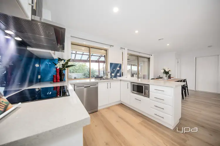 Sixth view of Homely house listing, 4 Ruthven Close, Hillside VIC 3037