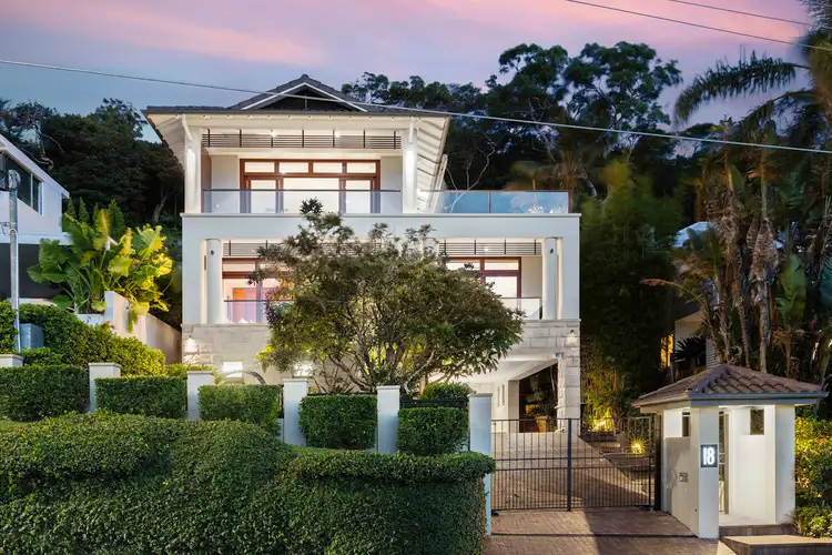 18 Peronne Avenue, Clontarf NSW 2093