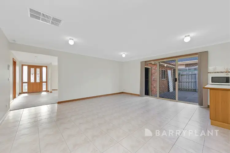 Sixth view of Homely house listing, 2 Lapwing Road, South Morang VIC 3752