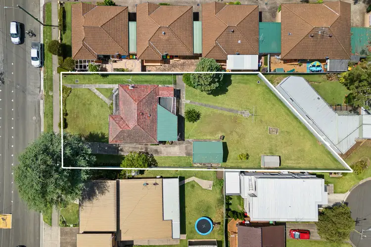 76 Belmore Road, Peakhurst NSW 2210