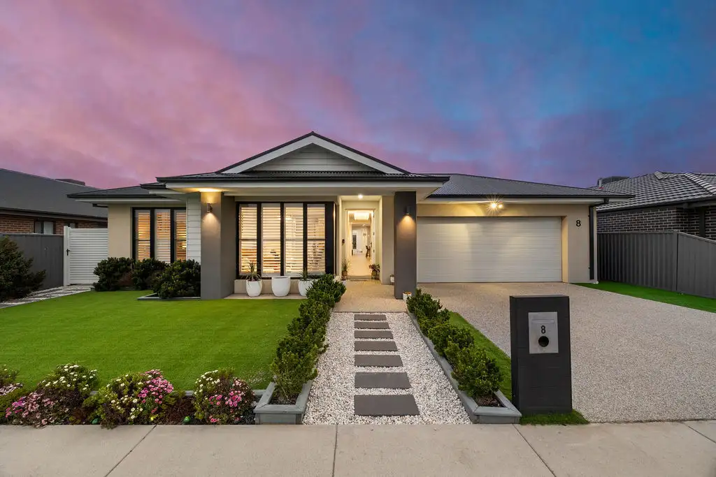 Main view of Homely house listing, 8 Tipperary Street, Alfredton VIC 3350