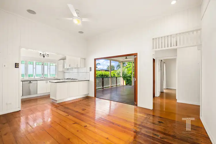 10 Ernest Street, Greenslopes QLD 4120