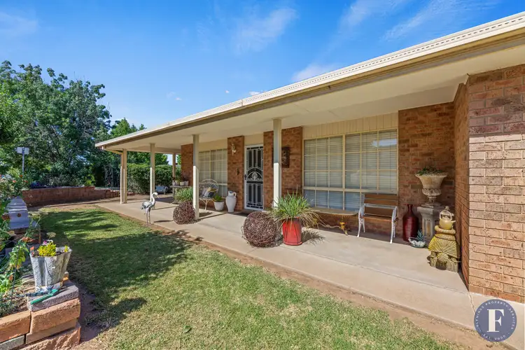 1/18 White Street, Young NSW 2594
