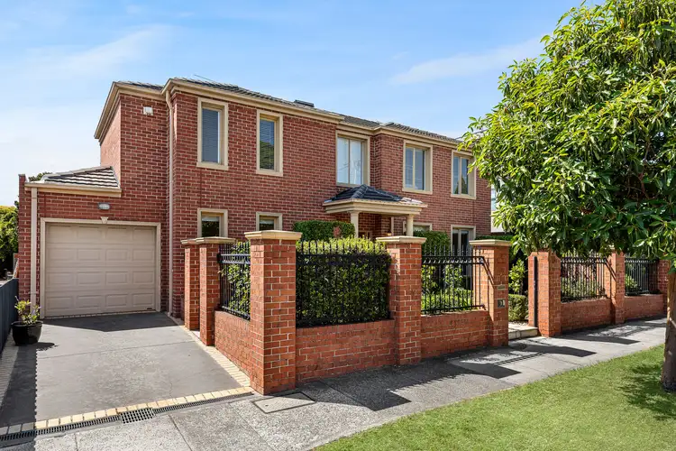 1/120 Murrumbeena Road