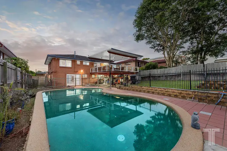 54 Pavo Street, Camp Hill QLD 4152