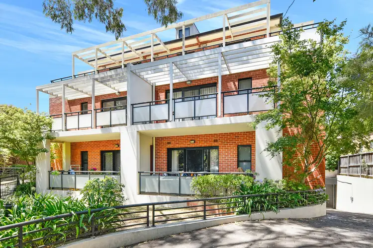 8/18-22 Beresford Road