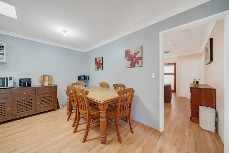 Sixth view of Homely semi-detached listing, 6a Knott Court, Camillo WA 6111
