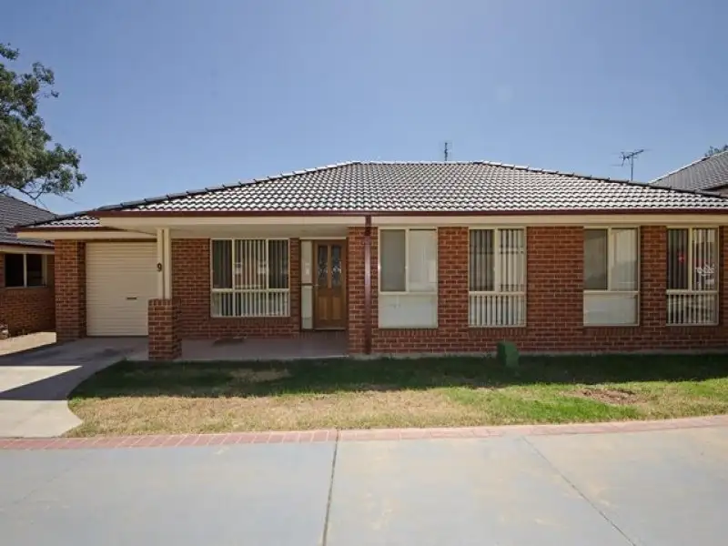 Main view of Homely townhouse listing, 9/833 Watson Street, Glenroy NSW 2640