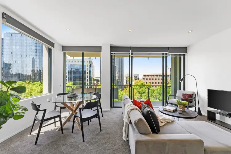 612/610 St Kilda Road