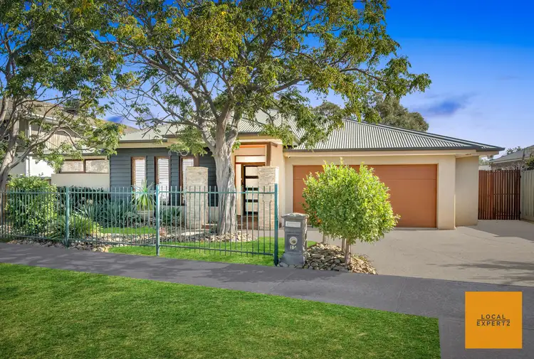15 Botanica Springs Boulevard, Brookfield VIC 3338