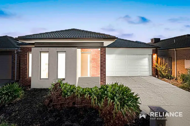 30 Whitecaps Avenue, Point Cook VIC 3030