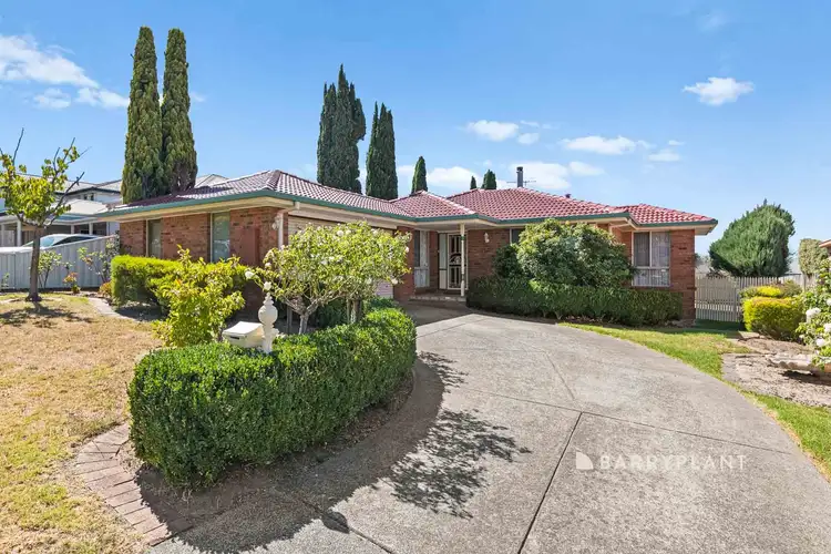 Second view of Homely house listing, 8 Sandalwood Drive, Narre Warren VIC 3805