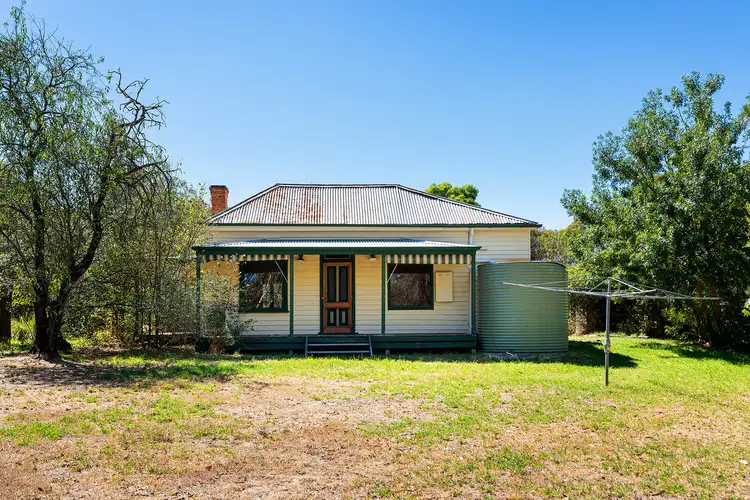 2 McFarlane Street