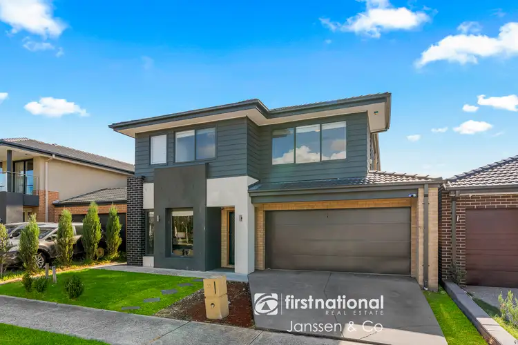 13 Omars Place, Narre Warren South VIC 3805