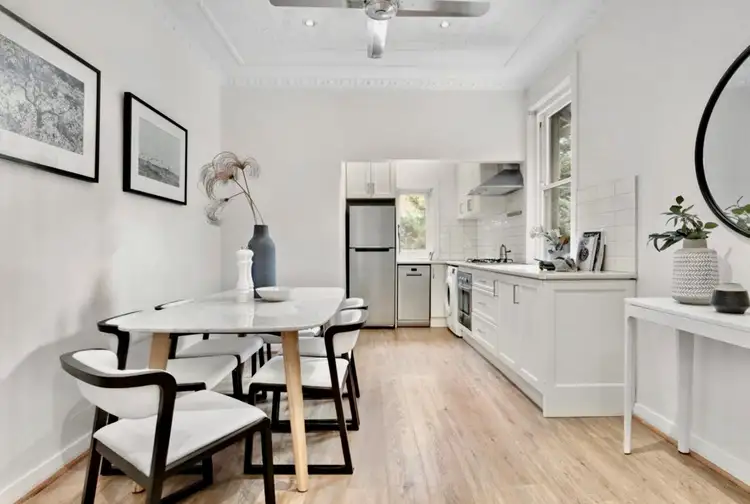 4/3 Frances Street