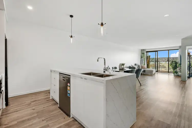302/173 Caroline Springs Boulevard, Caroline Springs VIC 3023