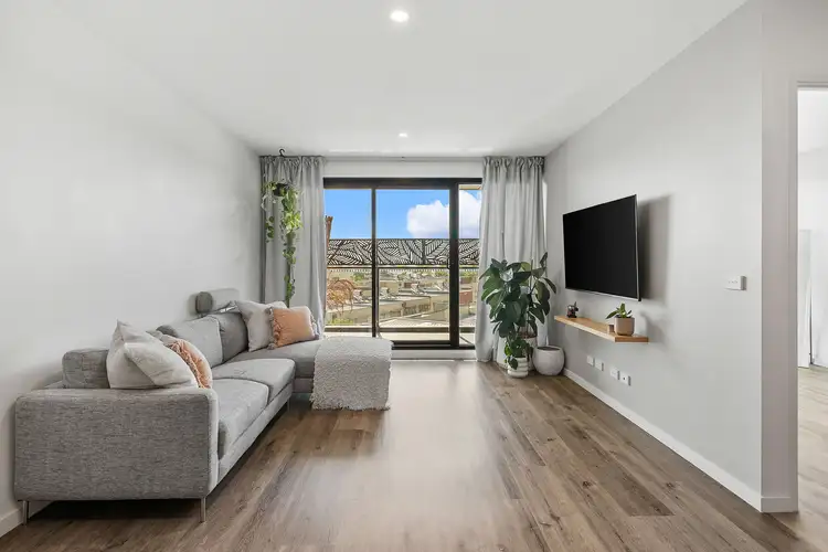 302/173 Caroline Springs Boulevard, Caroline Springs VIC 3023