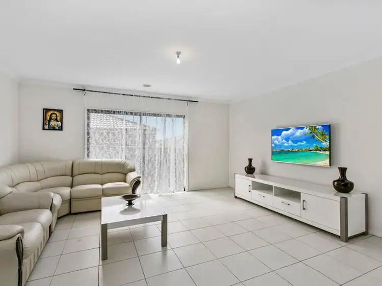 Second view of Homely house listing, 3 Nutmeg Close, Berwick VIC 3806