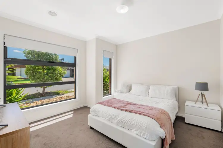 Fifth view of Homely house listing, 4 Bandicoot Loop, Tarneit VIC 3029
