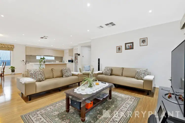 Fifth view of Homely house listing, 77 Queens Gardens, Bundoora VIC 3083