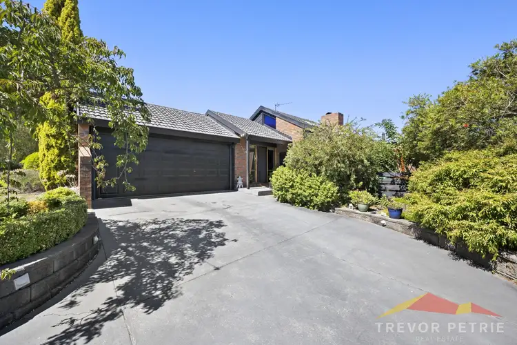 10 Hakea Court