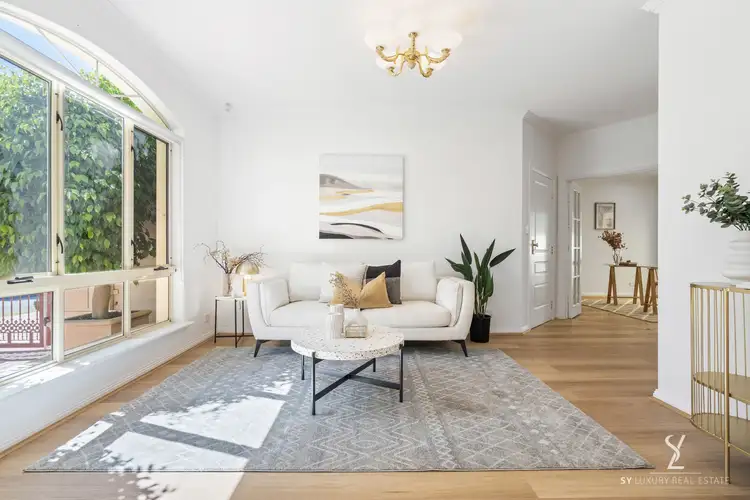 8 Carrick Hill Drive