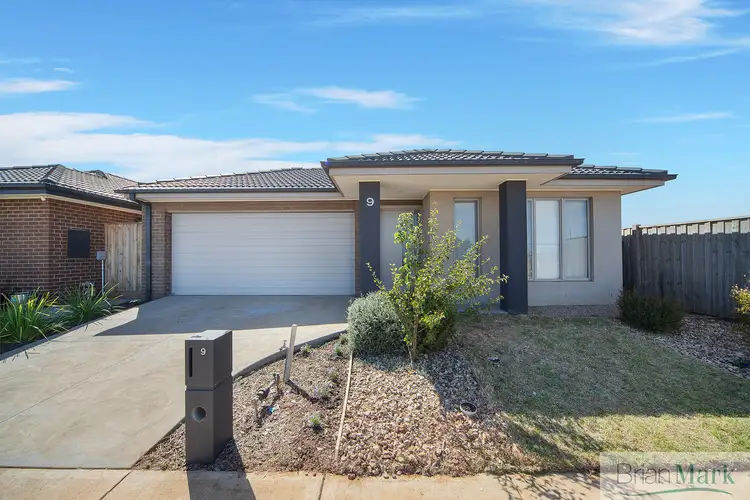 9 Salters Street, Thornhill Park VIC 3335