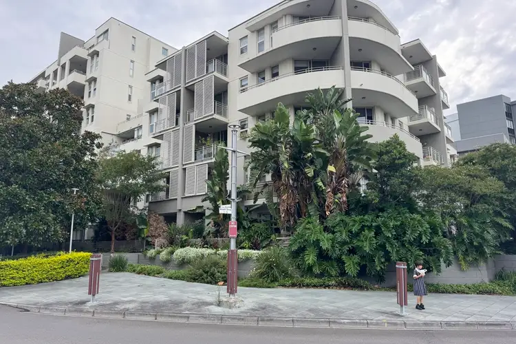 402/1 The Piazza